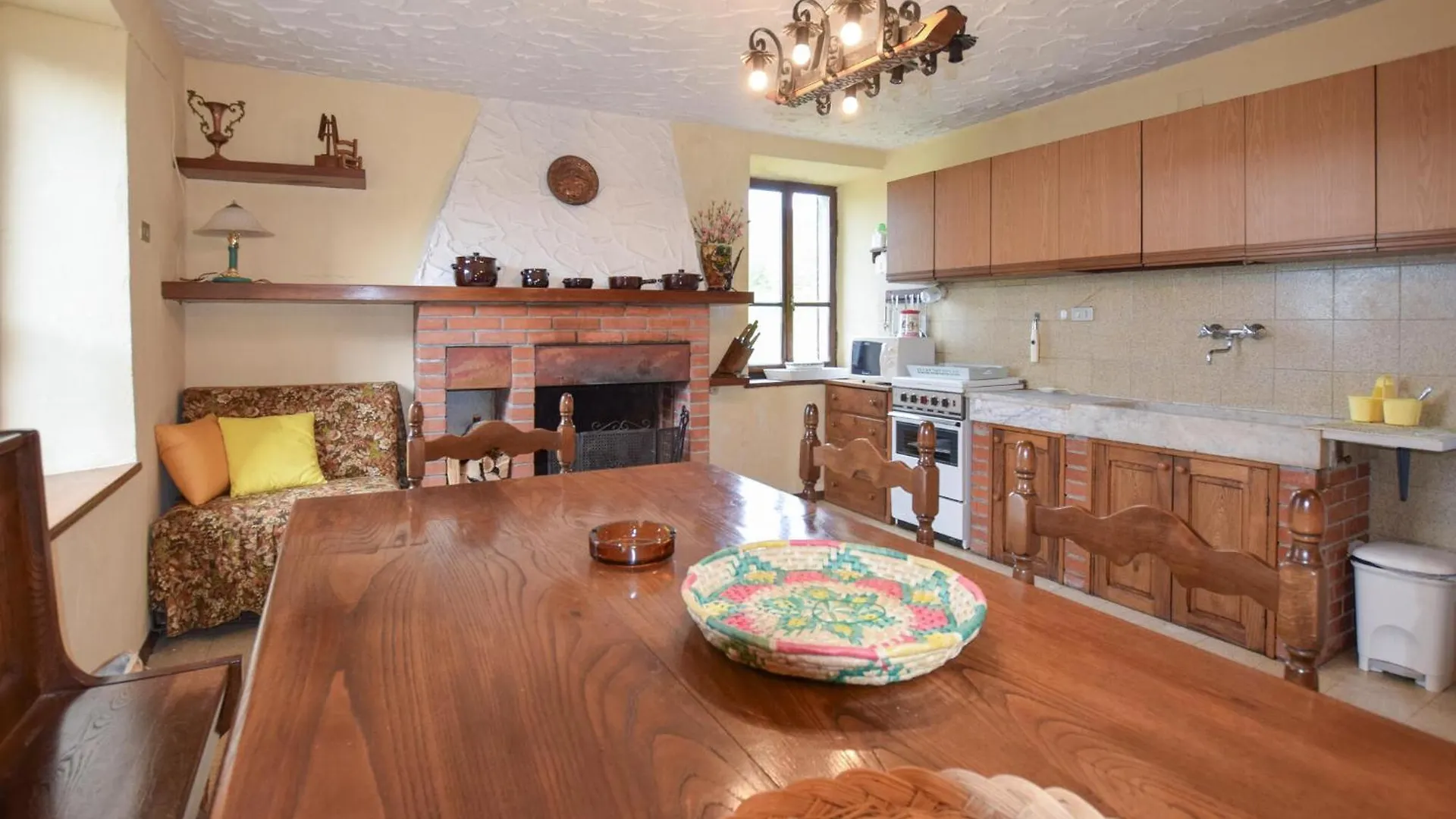 Pet Friendly Home In Palagnana With Wifi Ferienhaus