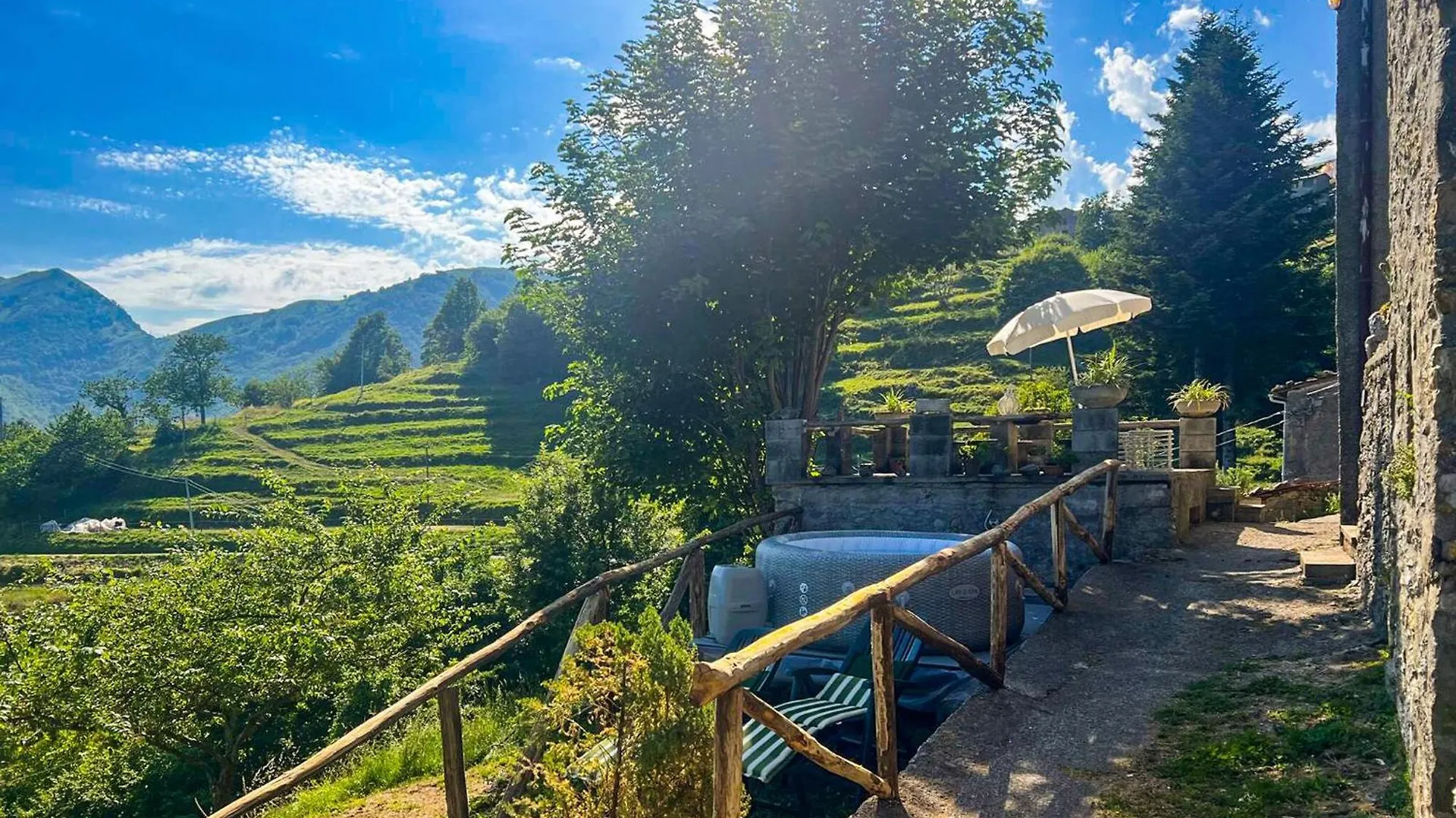 Pet Friendly Home In Palagnana With Wifi 0*,  Italien