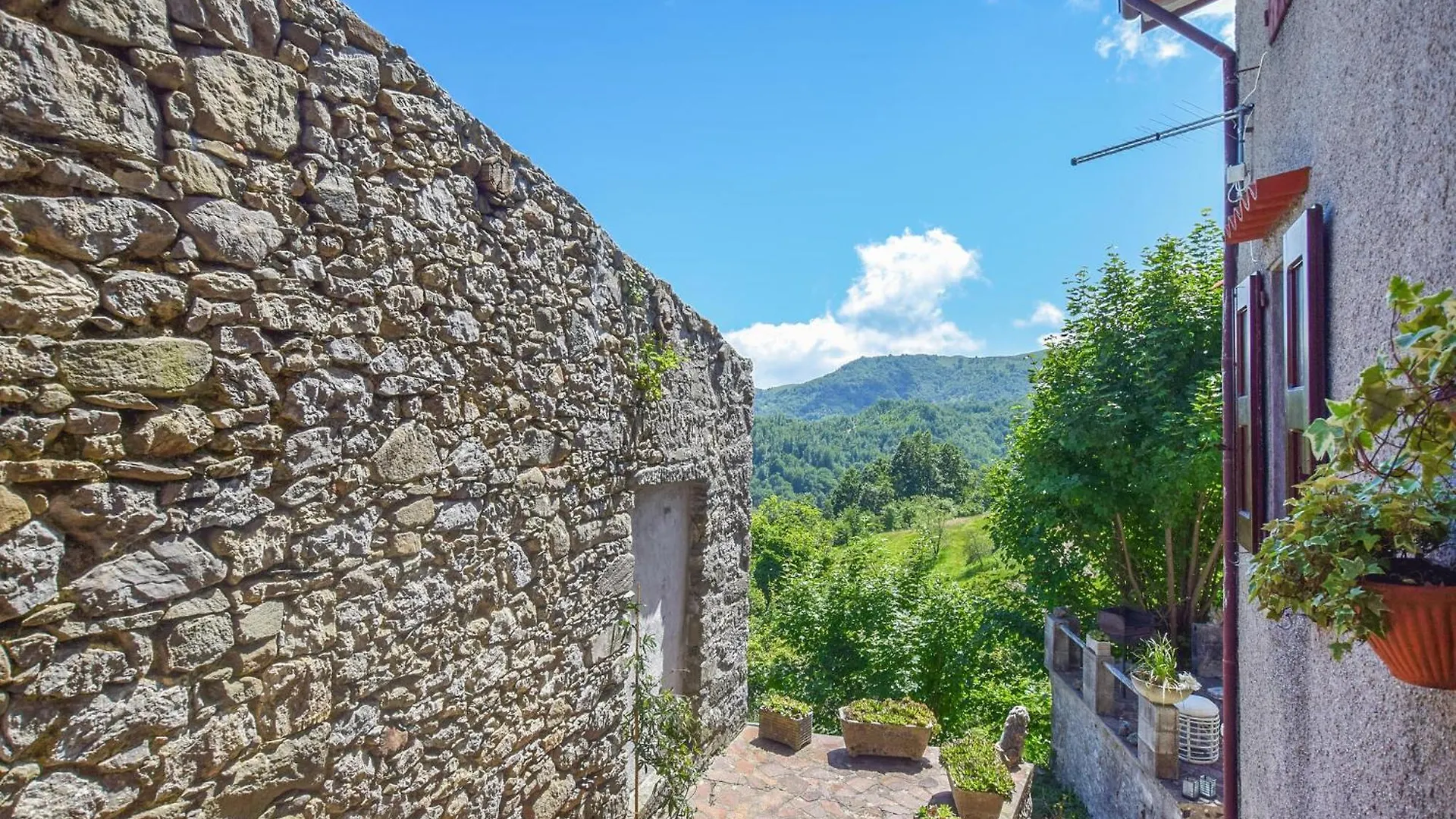 Pet Friendly Home In Palagnana With Wifi 意大利